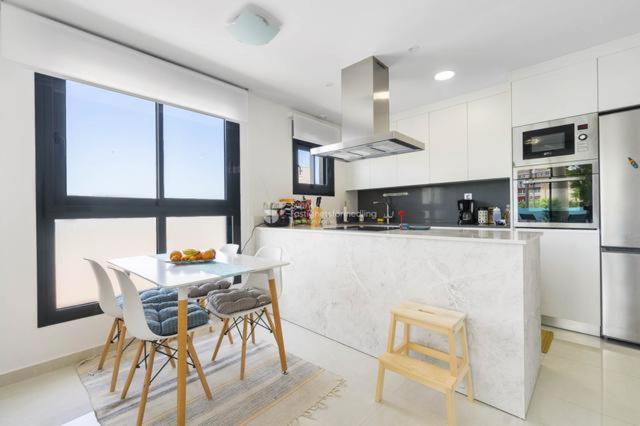 Jeramy Appartement Торевиеха Екстериор снимка
